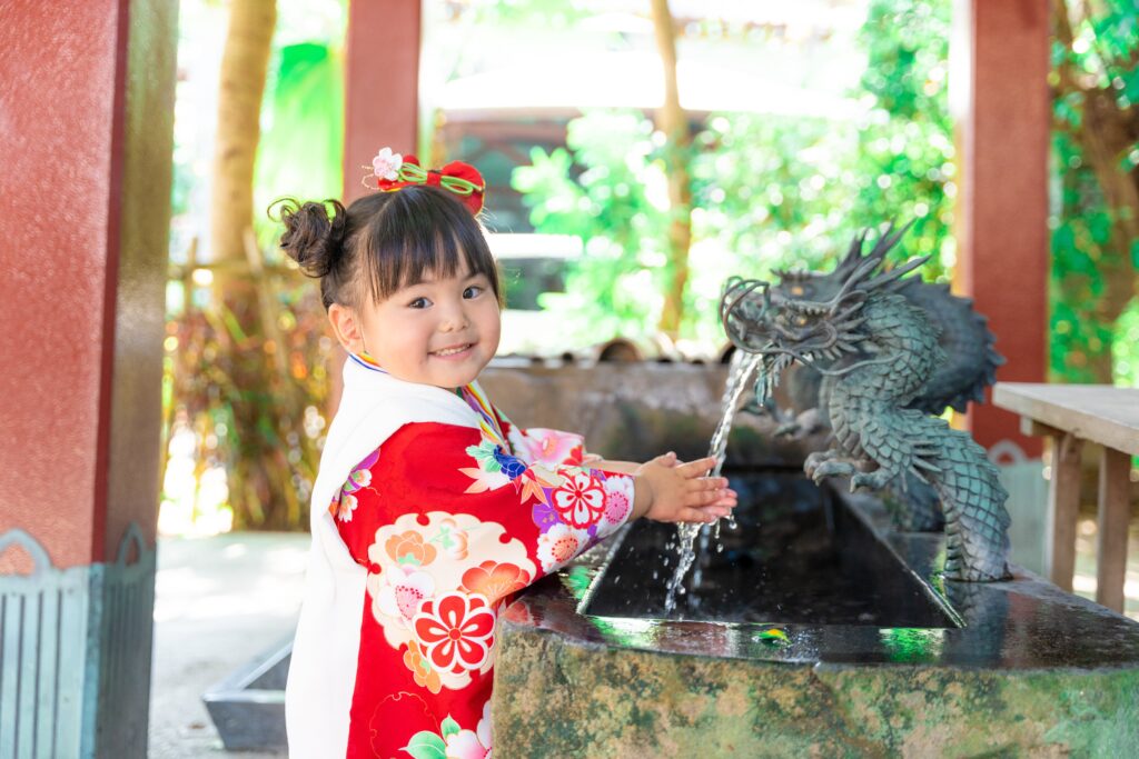 波上宮で七五三撮影|笑顔輝く女の子の晴れ姿