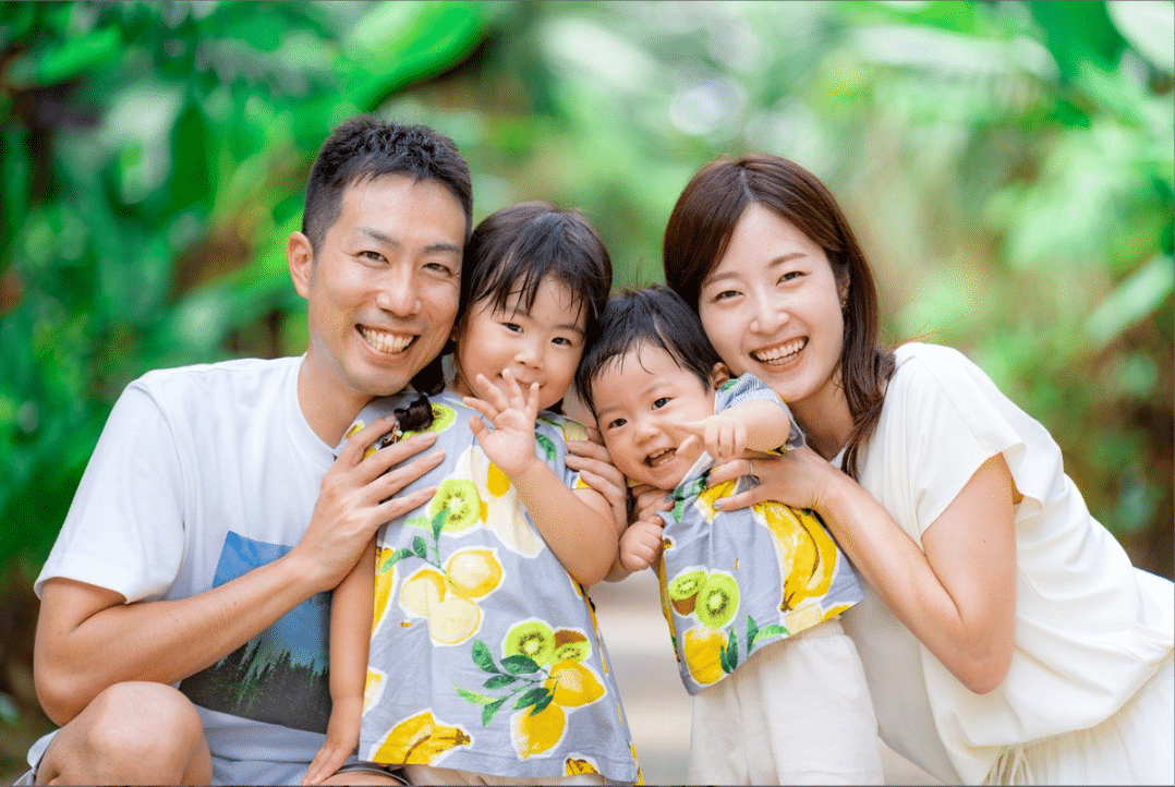 沖縄で子連れ家族写真を撮影したお客様